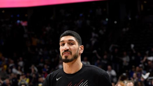 Kanter denuncia un nuevo acoso de seguidores de Erdogan