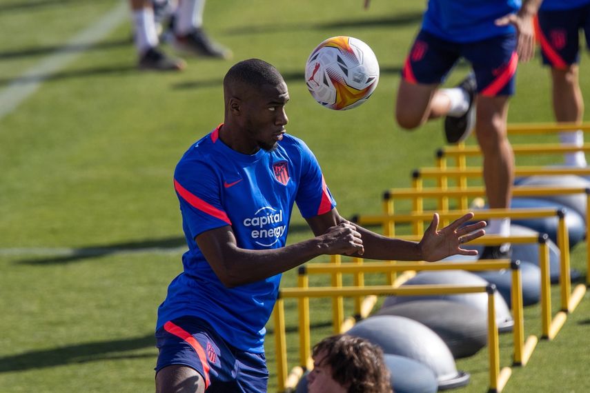 Kondogbia, positivo por coronavirus