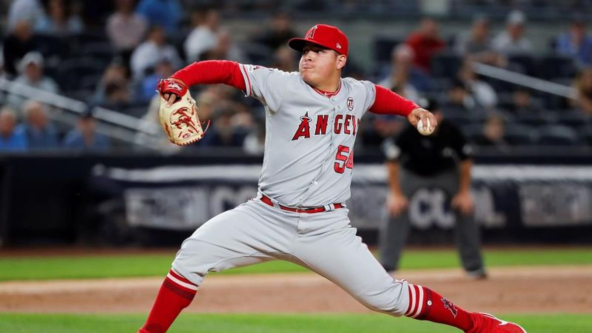 El venezolano José Suárez conduce paliza de Angelinos por 11-3 a Vigilantes