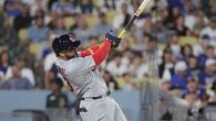 Este fue el swing que terminó con el primer imparable de Leo Bernal en las Grandes Ligas ante el zurdo Eric Lauer. Foto: Cortesía/Cardinals