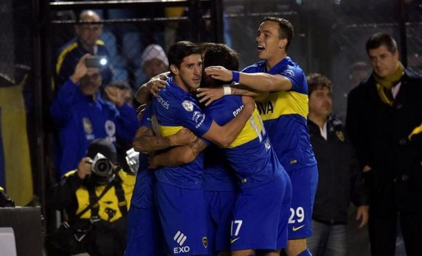 Boca logra su primer triunfo del campeonato pero sufre la expulsión de Tévez