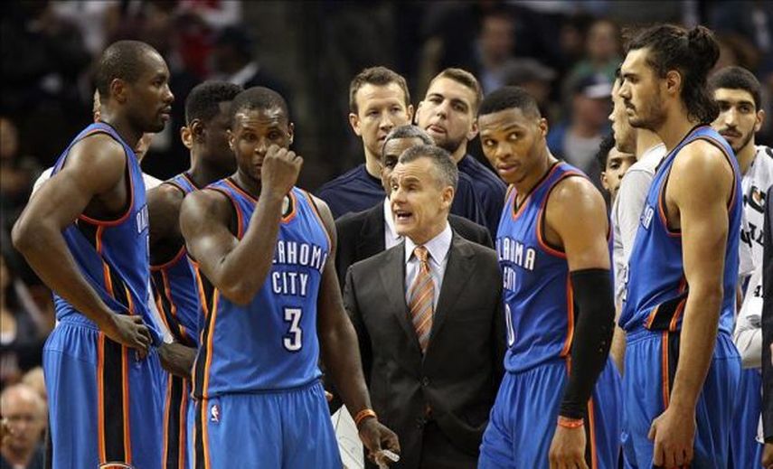 Los Warriors consiguen una nueva marca, mientras los Thunder superan a los Mavericks