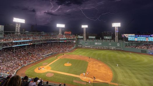 La lluvia fuerza el aplazamiento del duelo entre los Medias Rojas y los Azulejos