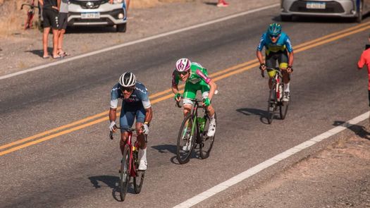 Christofer Jurado líder de montaña en la Vuelta a San Juan