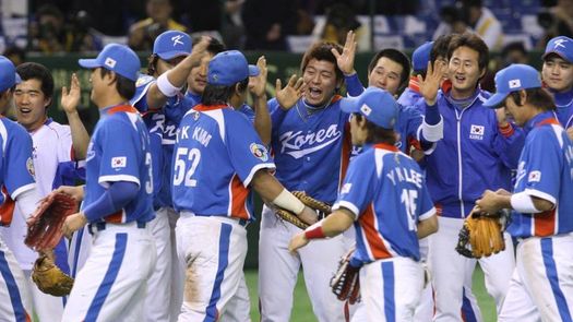 4-3. Corea vence a Dominicana y sigue camino de las medallas en béisbol