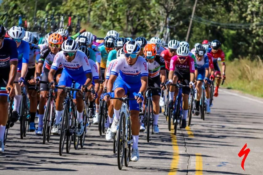 Archibold y Lorenzo en el Top 10 de la Vuelta a Costa Rica