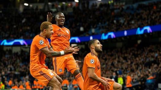 1-2. El Lyon convierte en pesadilla el estreno del City