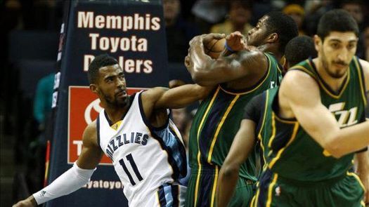 82-104. Favors y los Nuggets siguen hundiendo a los Nuggets