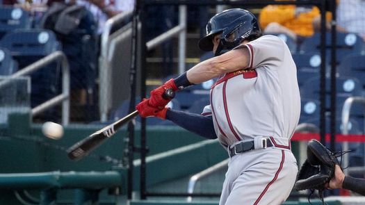 3-0. Swanson conecta jonrón y marca la victoria de los Bravos