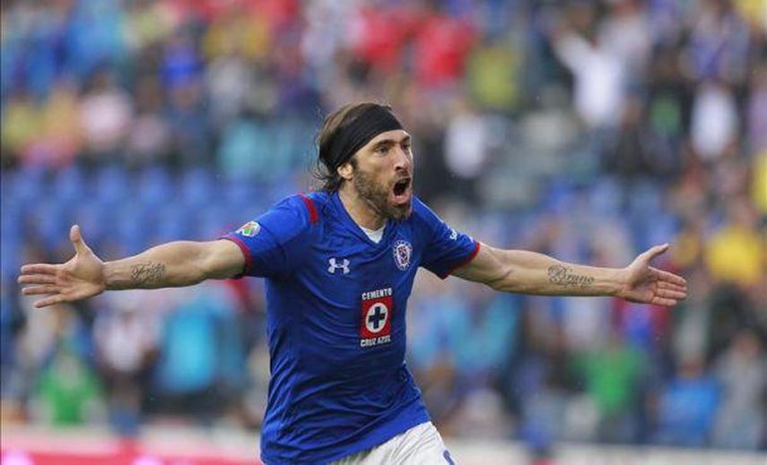 Cruz Azul pisa zona de Liguilla tras golear al América que sigue de líder