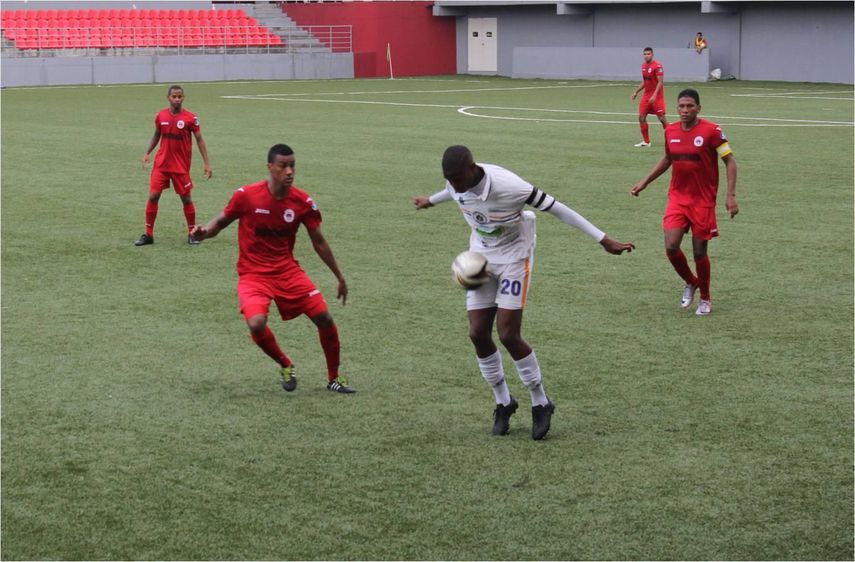SUNTRACS FC y Colón C3 FC irán a la final de la LNA Clausura 2015