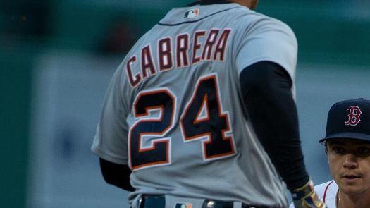Cabrera se consagra y libera al pegar su histórico cuadrangular número 500