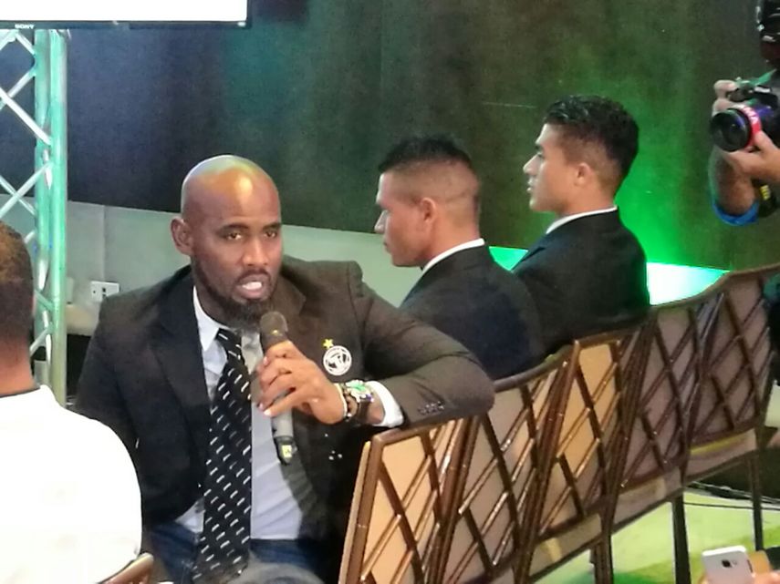 Es un sueño para mi poder levantar un título en mi país Felipe Baloy.