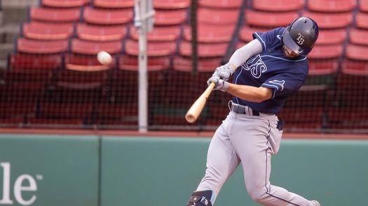 5-4. Lowe pega de sacrificio y sella la victoria de los Rays