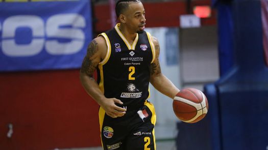Correcaminos de Colón sigue imparable, líder e invicto de la LPB