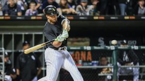 3-6. Abreu manda la pelota a la calle para los Medias Blancas