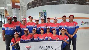 Estos son los integrantes del equipo de las Pequeñas Ligas de Bethania que a partir del lunes 17 de julio representarán a Panamá en la Serie Latinoamericana Preintermedia (13-14 años) en Curazao. Foto: Cortesía/Panabecame&nbsp;