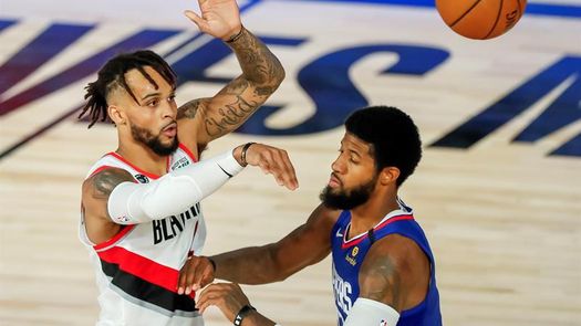 122-120. McGruder anota triple y completa la remontada de los Clippers