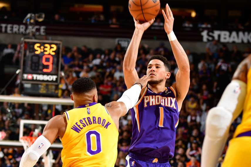 Devin Booker anotó 32 puntos en la victoria de los Suns contra los Lakers