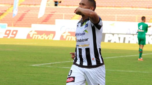 Con goles de Amir Waithe el Tauro sube a la 2da posición