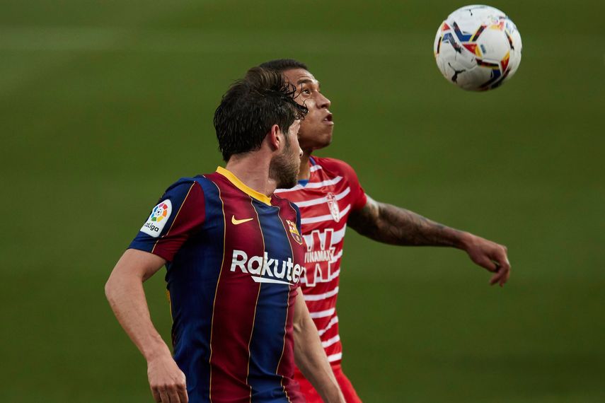 Un triunfo y 26 derrotas, balance del Granada en sus visitas al Barcelona