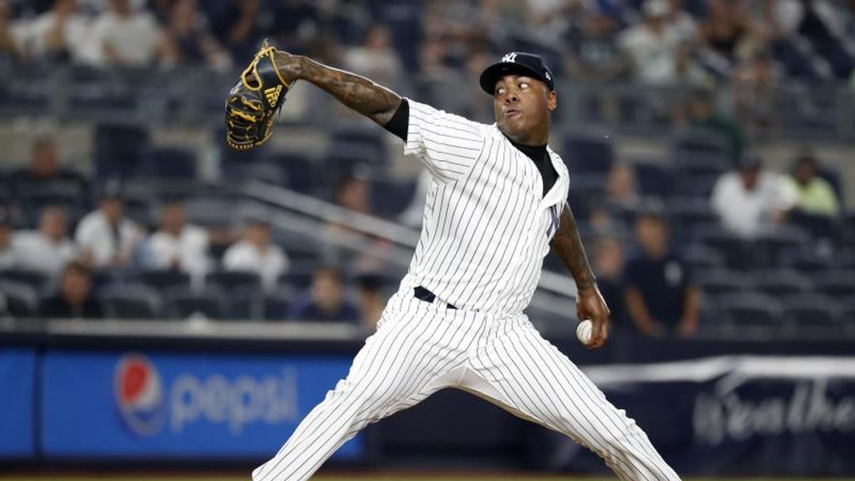 Aroldis Chapman aclara que el informe sobre su salida de contrato es falso
