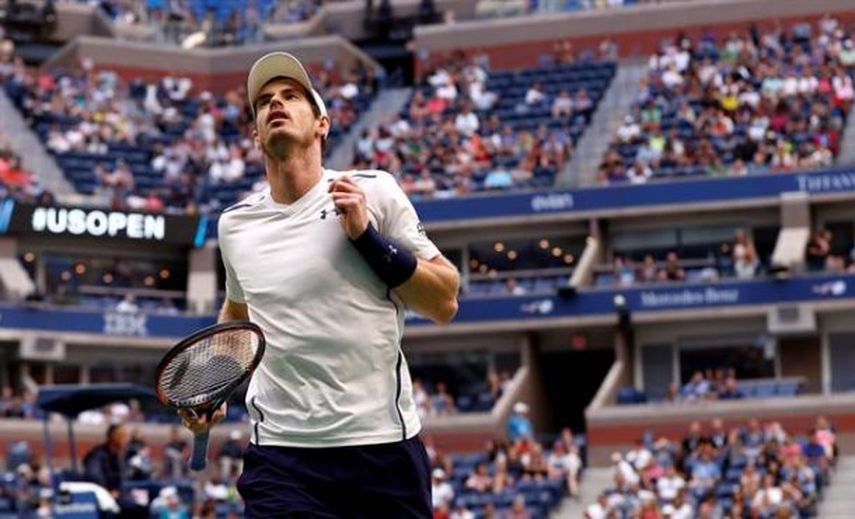 Murray y Wawrinka sufren; ganan Nishikori, Thiem y del Potro; todos a octavos