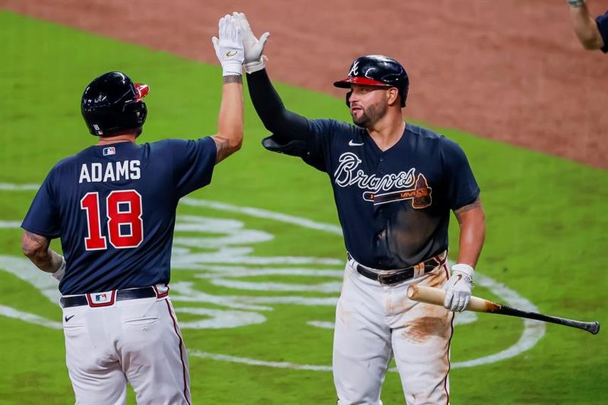 4-3. Adams define con un sencillo la victoria de los Rockies sobre los Piratas