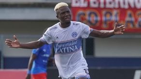 Universitario sumó 11 de 16 puntos ante la Conferencia del Oeste.&nbsp;