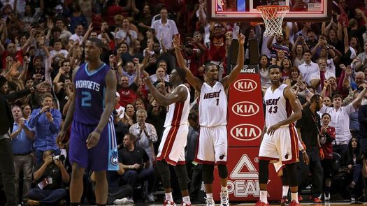 94-93. Deng decidió victoria de Heat que rompen su racha de tres derrotas
