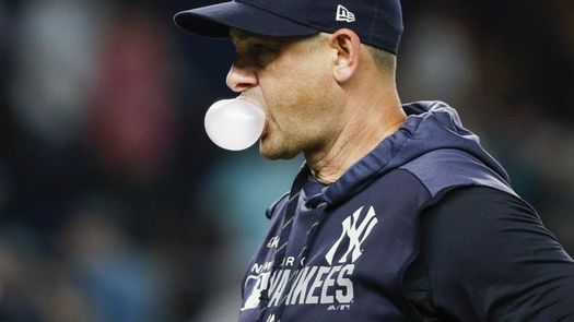 Aaron Boone, piloto de los Yanquis, supera con éxito la colocación de un marcapasos