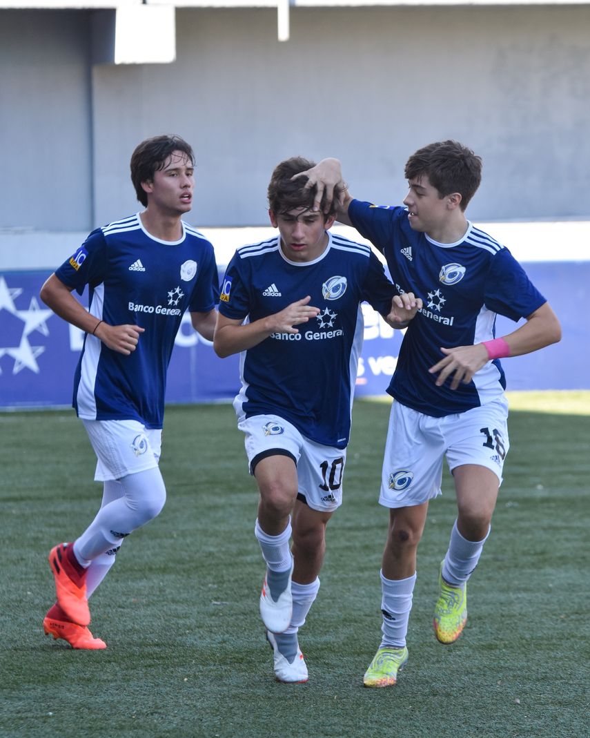 AIP logra su primer triunfo de la mano de Typaldos