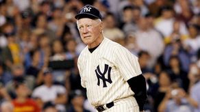 Whitey Ford, el zurdo intocable de Yanquis, muere a los 91 años