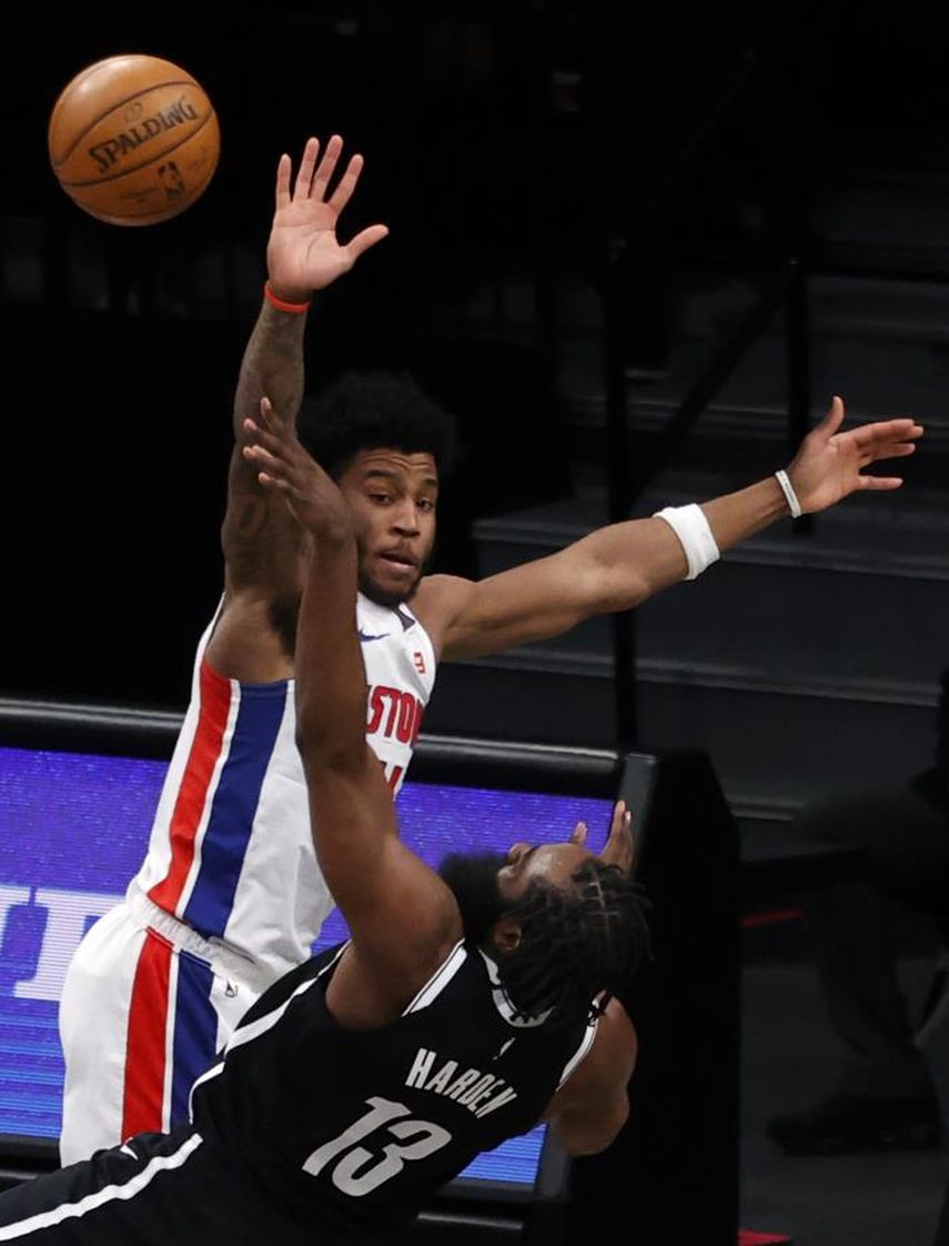 118-104. Los novatos de Pistons también pueden con los Raptors
