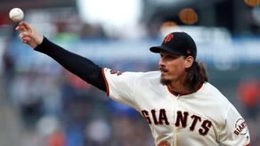 5-1. Samardzija controla desde la lomita a los Filis