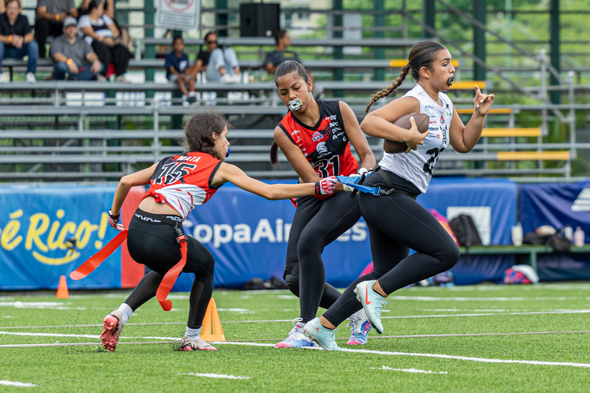 La sexta jornada de la temporada 2025 de la Kiwanis Football League (KFL) en la división Varsity Flag femenino