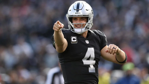 NFL: ¡Derek Carr es nuevo jugador de los Saints!