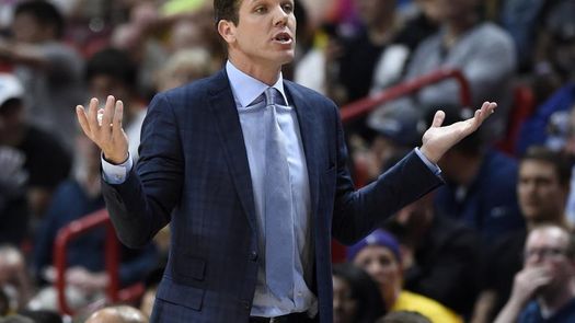 Mujer que acusó a Luke Walton de agresión sexual retira la demanda