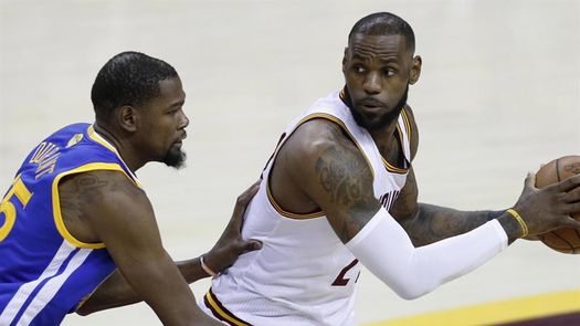 Kevin Durant y LeBron James lideran la primera votación All-Star 2021