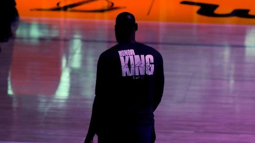 98-109: Los Nets tumban a los Lakers en un duelo deslucido sin Durant y Davis