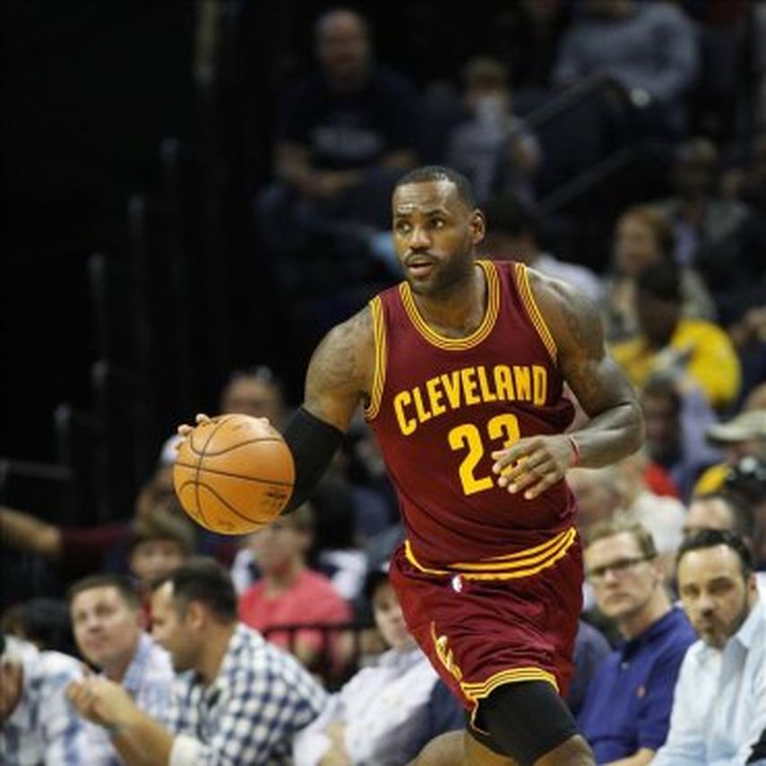 90-95. James lidera a los Cavaliers y vuelve a vencer a los Hornets