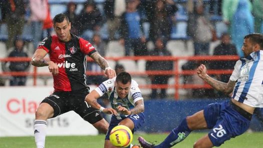 Entusiasma al argentino Milton Caraglio la competencia interna del Cruz Azul