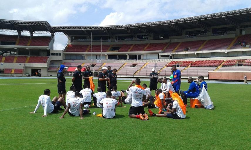 FEPAFUT presenta listado de 50 jugadores elegibles para la eliminatoria mundialista