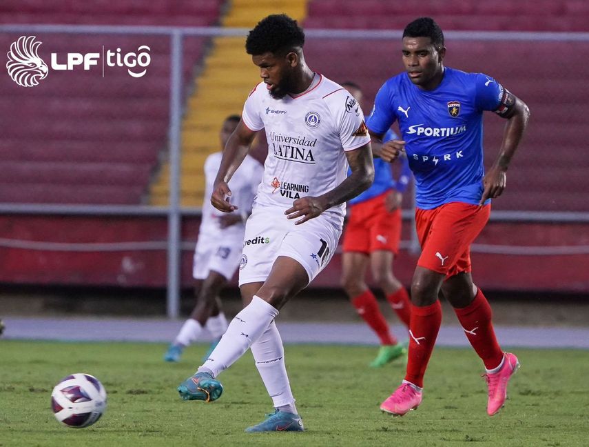 Plaza Amador y Universitario por un cupo en semifinales
