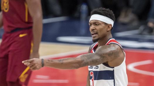 118-111. Beal conduce la victoria de los Wizards