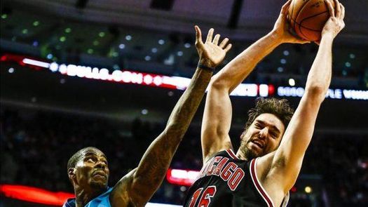 Los Warriors buscan asegurar su mejor marca; los Bulls clasifican a la fase final