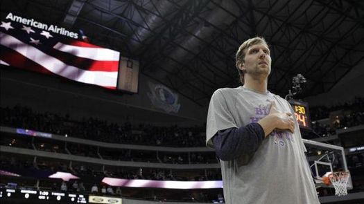 111-101. Nowitzki y Mavericks completaron remontada de los Mavericks