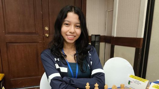 Ashley Castillo, 15 años, es la primer tablero de la selección nacional mayor de Panamá.