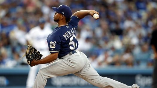 3-1. Peralta domina con su serpentina a los Dodgers y se apunta la victoria de los Cerveceros