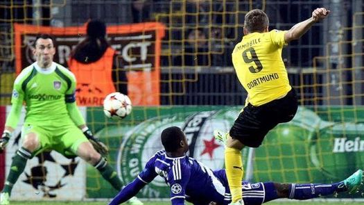 1-1. Un empate le basta al Dortmund para ser primero de grupo
